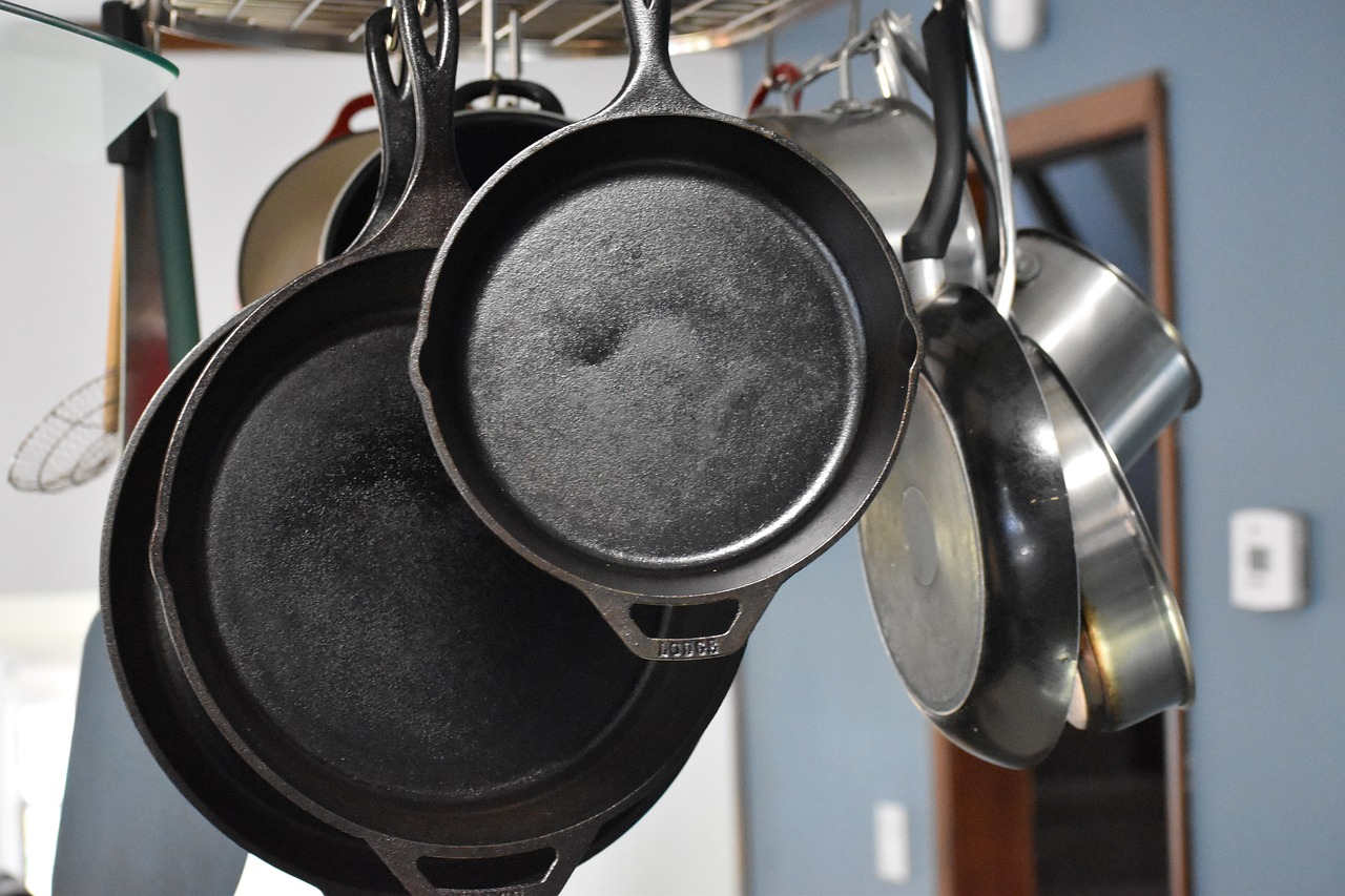 How To Season Your Cast Iron Cookware: Step-by-Step