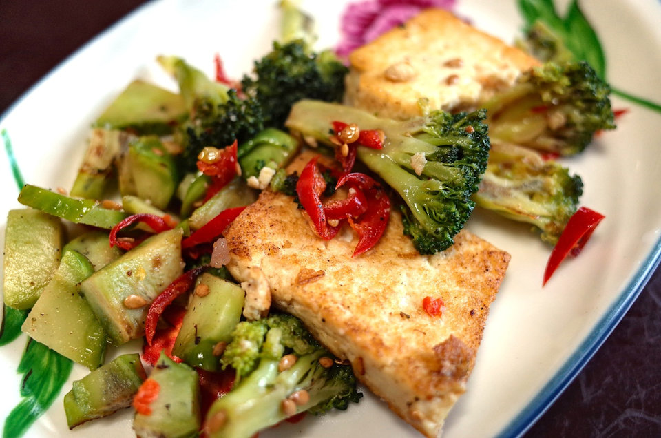 vegetarian tofu health Plant-based, vegetarian, vegan, protein, vitamin B12, calcium, soy products.